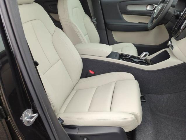 new 2025 Volvo XC40 car, priced at $52,235