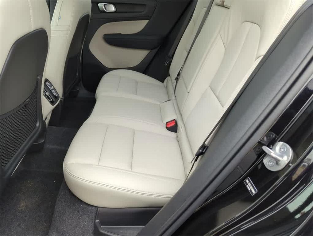 new 2025 Volvo XC40 car, priced at $52,235
