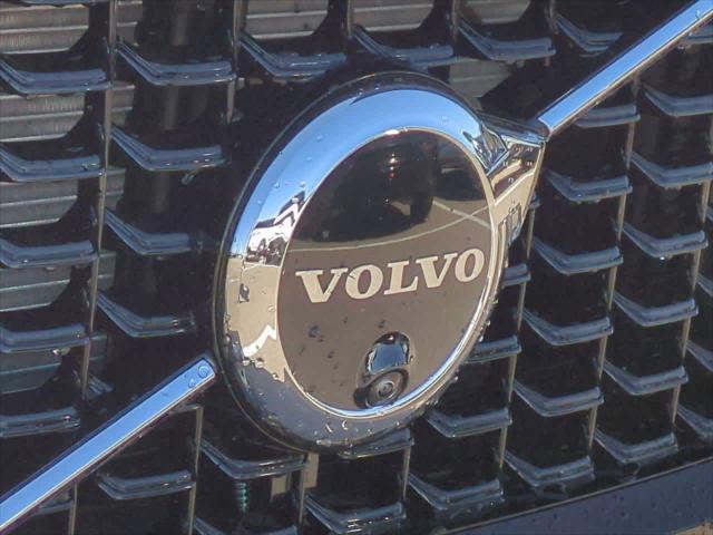 new 2025 Volvo XC60 Plug-In Hybrid car, priced at $66,260