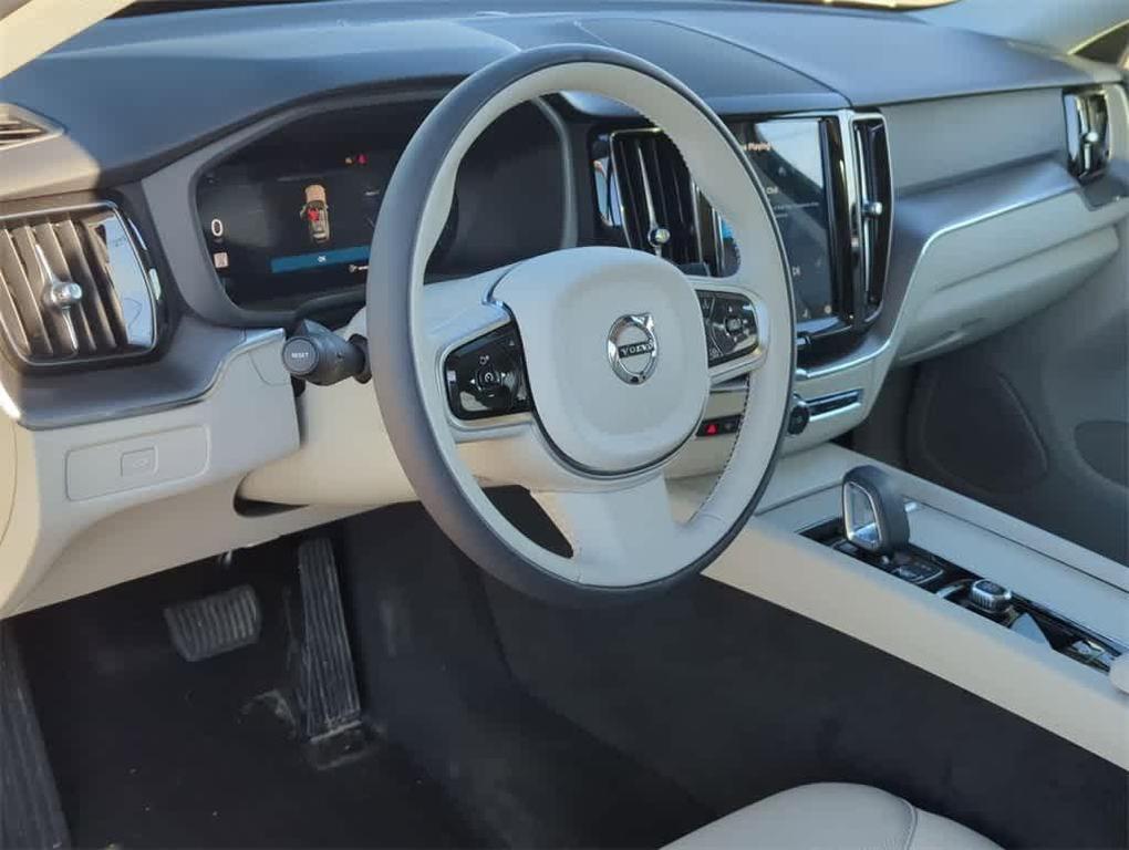 new 2025 Volvo XC60 car, priced at $49,712