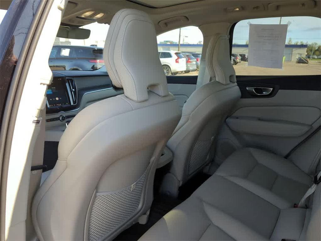 new 2025 Volvo XC60 car, priced at $49,712