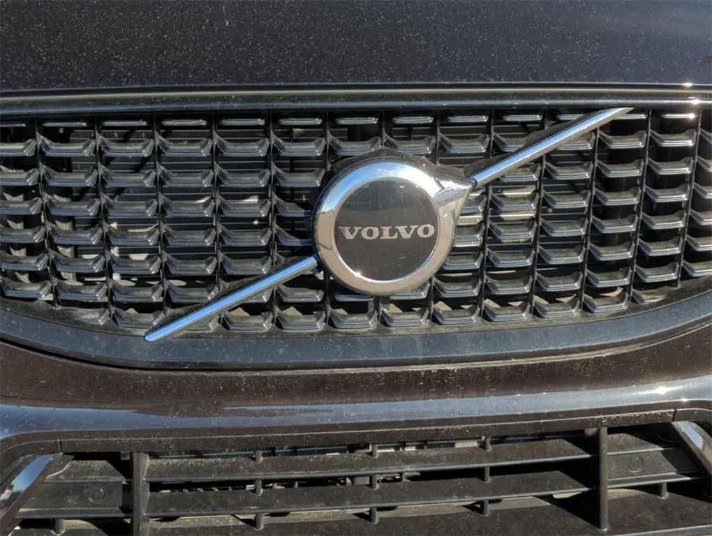 new 2025 Volvo XC60 car, priced at $49,712