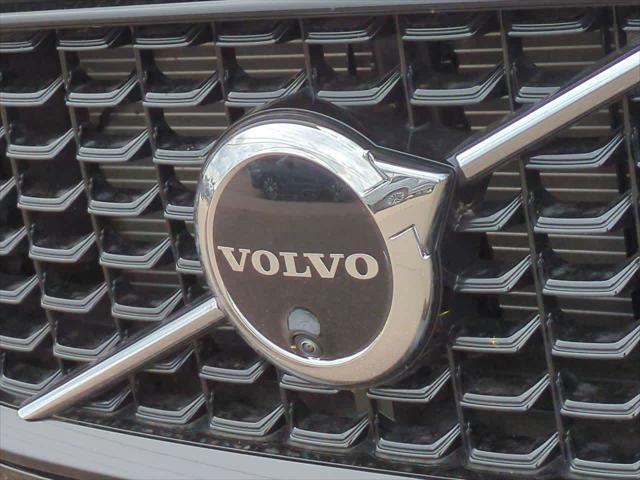 new 2025 Volvo XC60 Plug-In Hybrid car, priced at $64,183