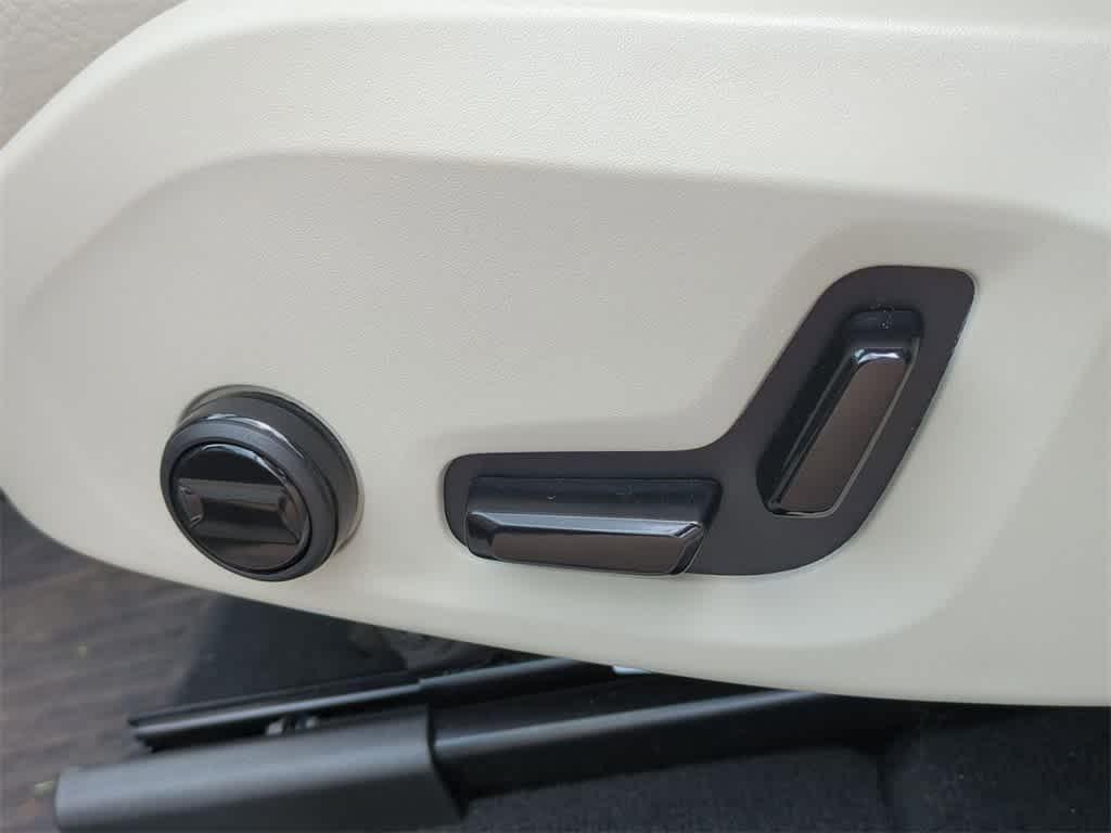 new 2025 Volvo XC60 Plug-In Hybrid car, priced at $64,183