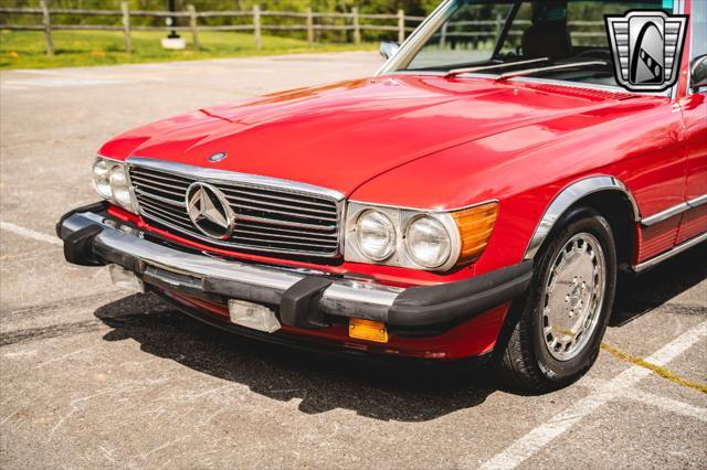 used 1986 Mercedes-Benz 560SL car, priced at $17,500