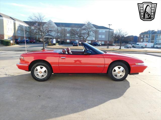 used 1990 Buick Reatta car, priced at $24,000