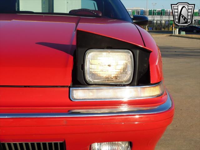 used 1990 Buick Reatta car, priced at $24,000