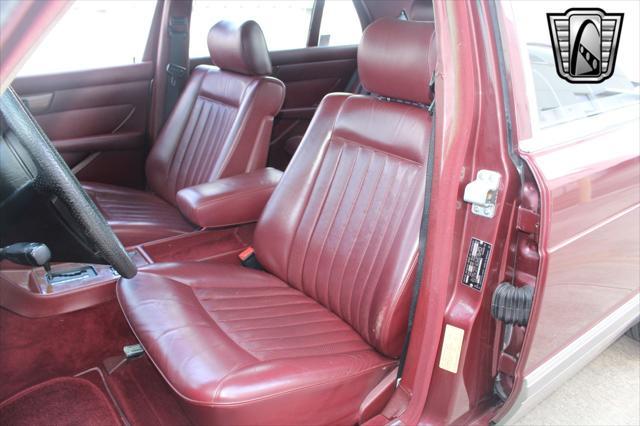 used 1986 Mercedes-Benz S-Class car, priced at $16,000