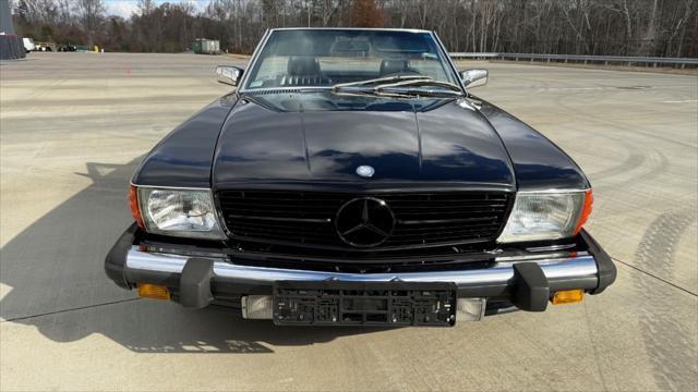 used 1989 Mercedes-Benz SL-Class car, priced at $28,000