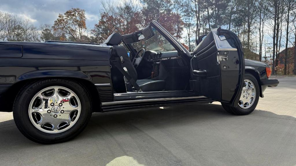 used 1989 Mercedes-Benz SL-Class car, priced at $21,000