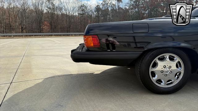 used 1989 Mercedes-Benz SL-Class car, priced at $28,000