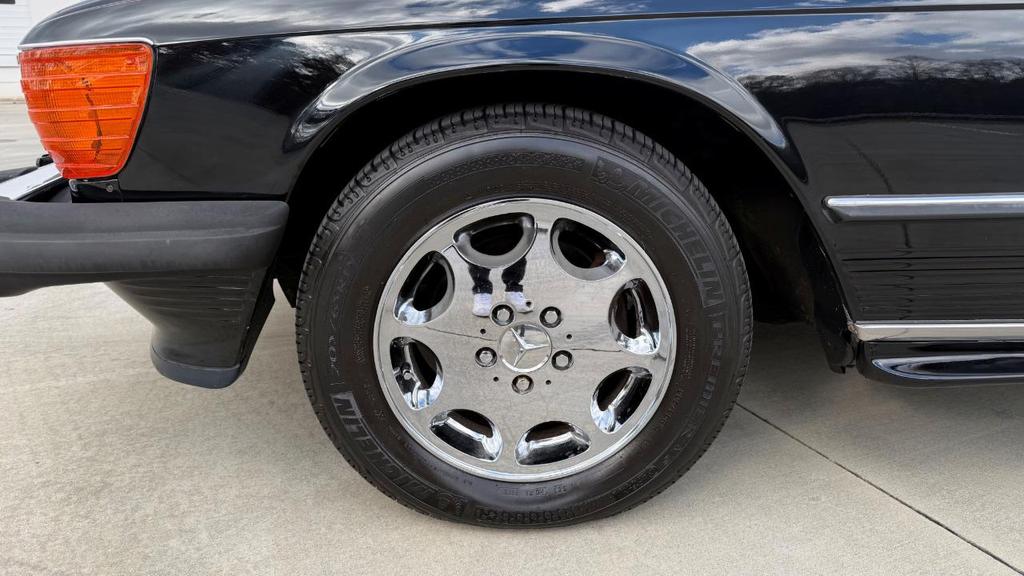 used 1989 Mercedes-Benz SL-Class car, priced at $21,000