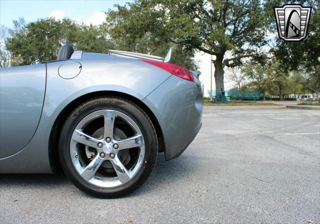 used 2006 Pontiac Solstice car, priced at $19,500