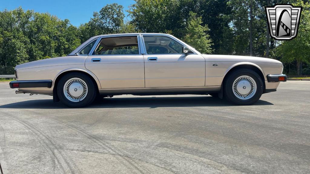 used 1993 Jaguar XJ6 car, priced at $33,000