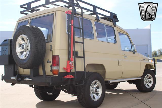 used 1990 Toyota Land Cruiser car, priced at $53,000