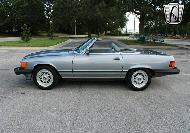 used 1987 Mercedes-Benz 560SL car, priced at $27,000