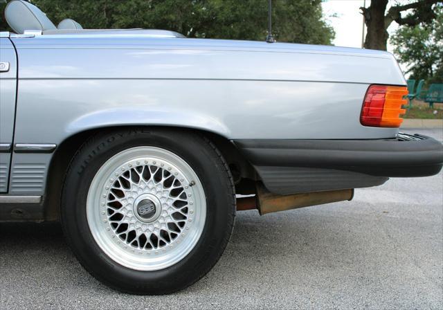 used 1987 Mercedes-Benz 560SL car, priced at $27,000