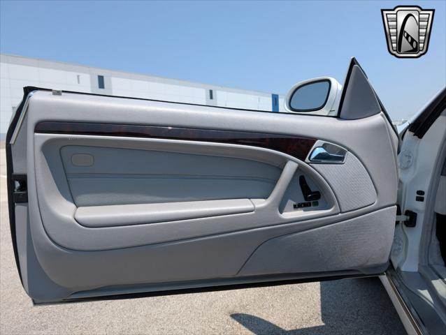 used 2000 Mercedes-Benz SL-Class car, priced at $22,000