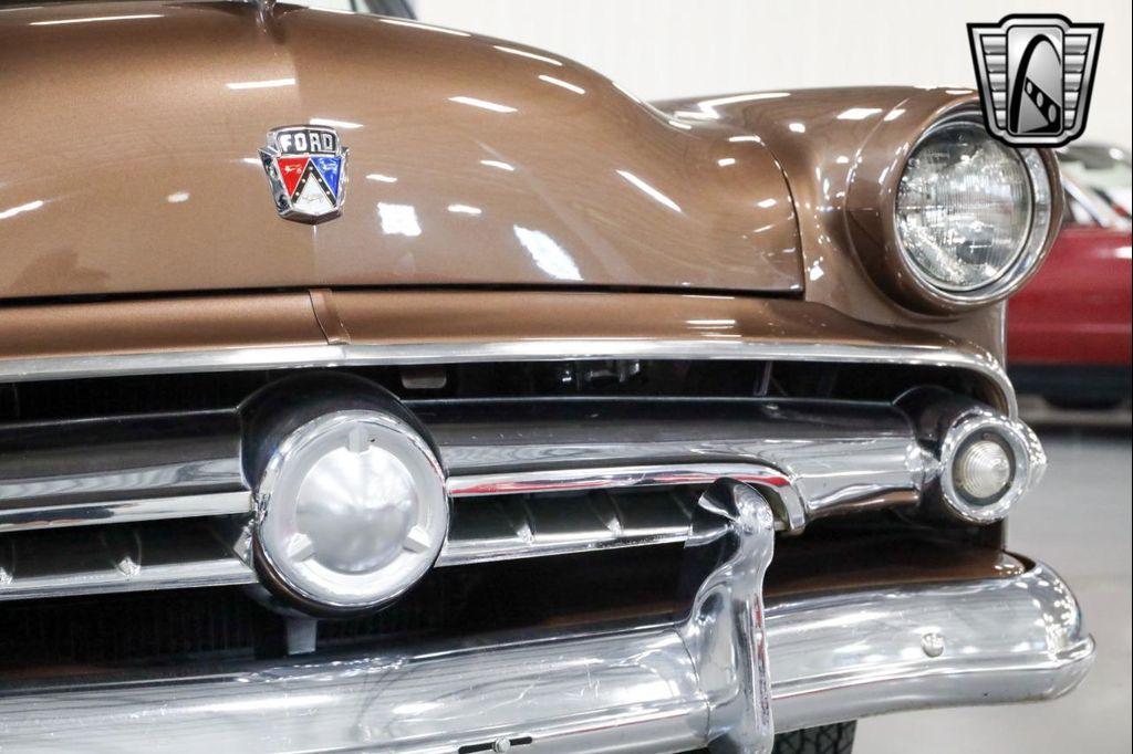 used 1954 Ford Crestline car, priced at $32,000
