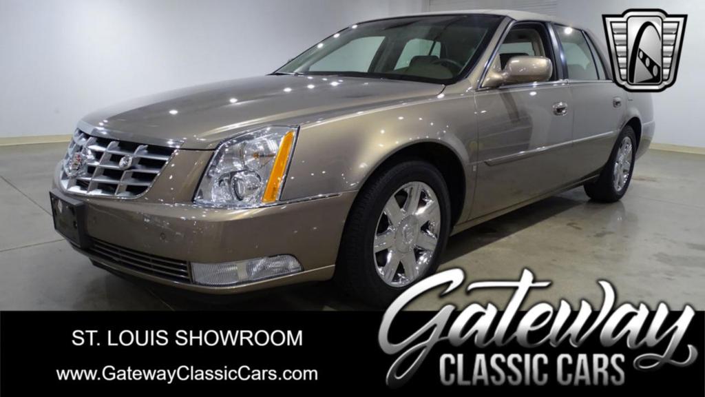 used 2006 Cadillac DTS car, priced at $15,500