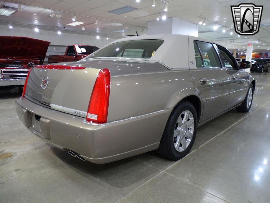 used 2006 Cadillac DTS car, priced at $15,500