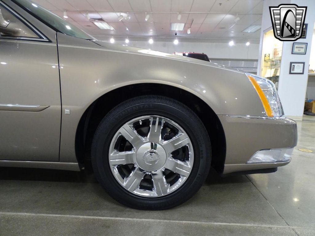 used 2006 Cadillac DTS car, priced at $15,500