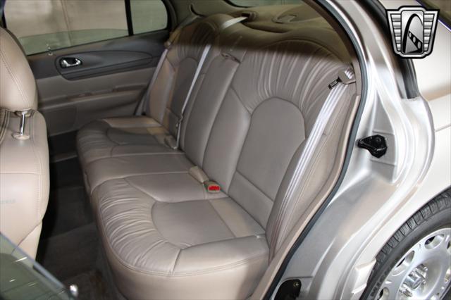 used 1999 Lincoln Continental car, priced at $11,500