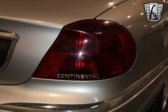 used 1999 Lincoln Continental car, priced at $11,500