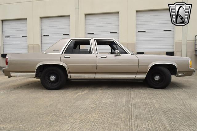 used 1989 Ford Crown Victoria car, priced at $13,000