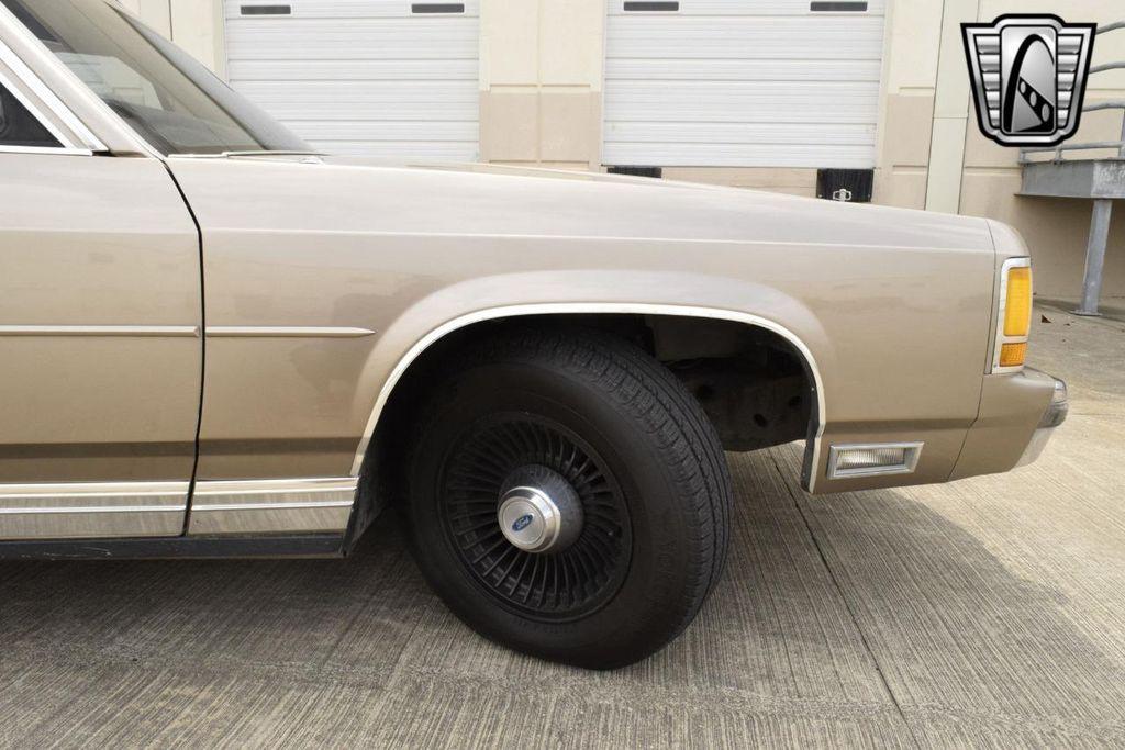 used 1989 Ford Crown Victoria car, priced at $11,500