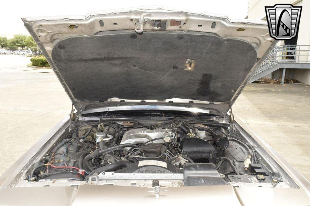 used 1989 Ford Crown Victoria car, priced at $11,500