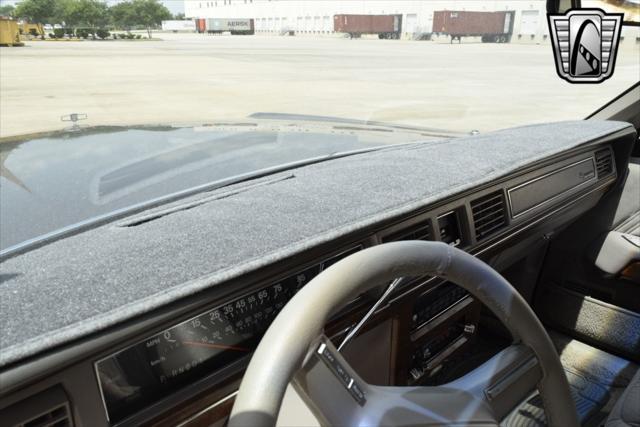 used 1989 Ford Crown Victoria car, priced at $13,000