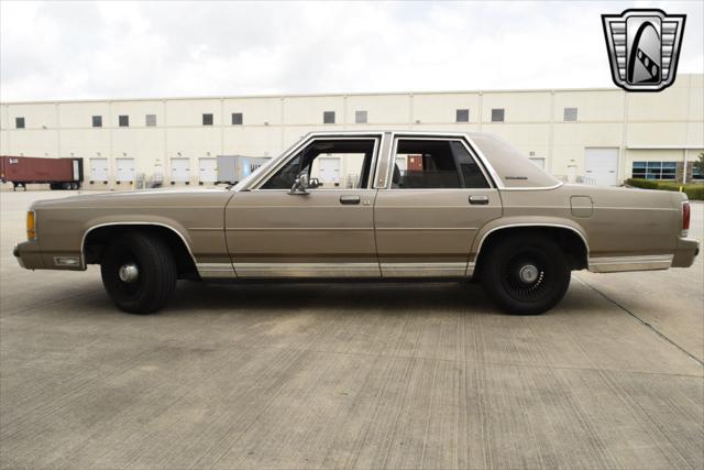 used 1989 Ford Crown Victoria car, priced at $13,000