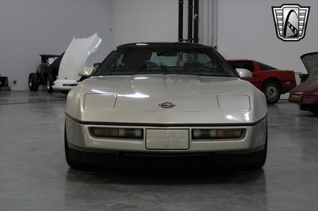 used 1986 Chevrolet Corvette car, priced at $6,000