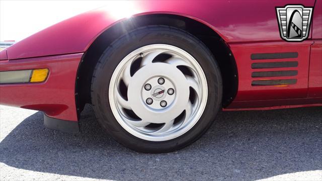 used 1992 Chevrolet Corvette car, priced at $9,500