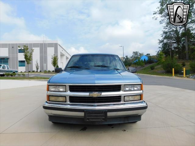 used 1995 Chevrolet Suburban car, priced at $16,500