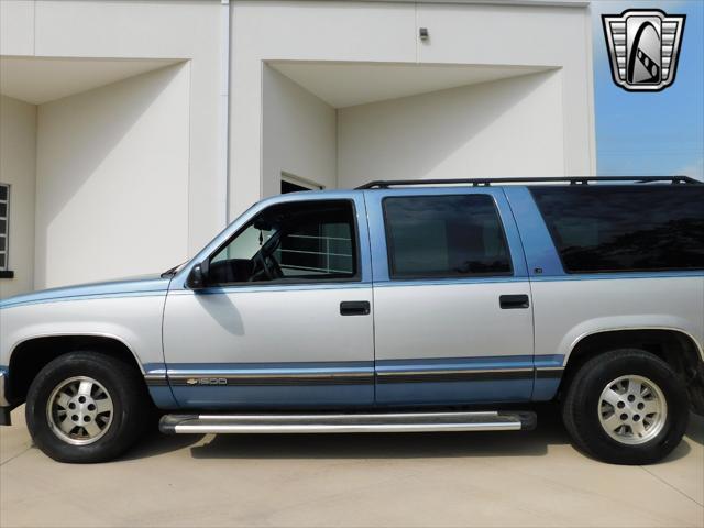 used 1995 Chevrolet Suburban car, priced at $16,500