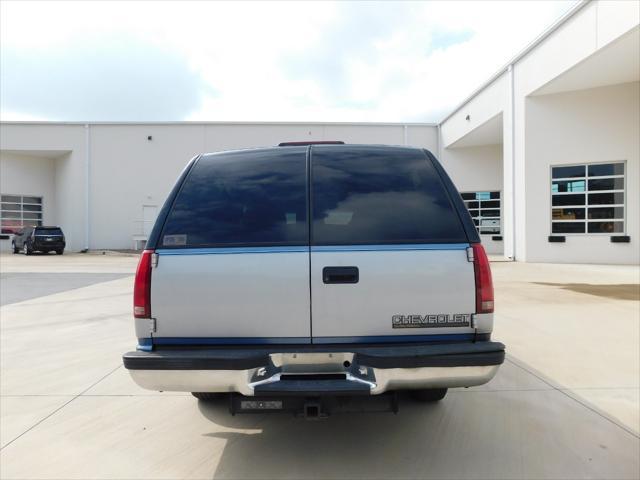 used 1995 Chevrolet Suburban car, priced at $16,500