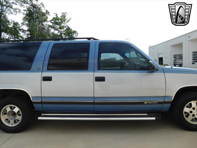 used 1995 Chevrolet Suburban car, priced at $16,500