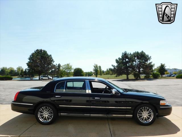 used 2011 Lincoln Town Car car, priced at $25,000