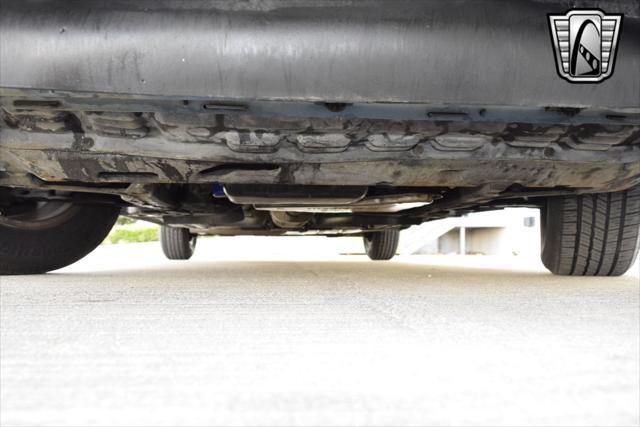 used 1990 Buick Reatta car, priced at $9,000