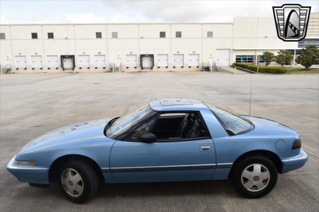 used 1990 Buick Reatta car, priced at $9,000