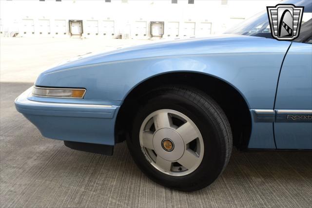used 1990 Buick Reatta car, priced at $9,000