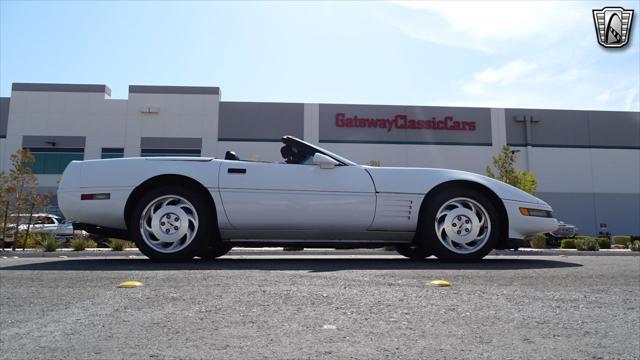 used 1992 Chevrolet Corvette car, priced at $13,000