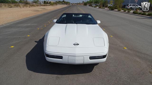 used 1992 Chevrolet Corvette car, priced at $13,000