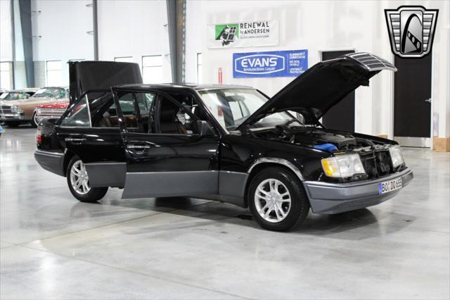 used 1994 Mercedes-Benz E-Class car, priced at $10,000