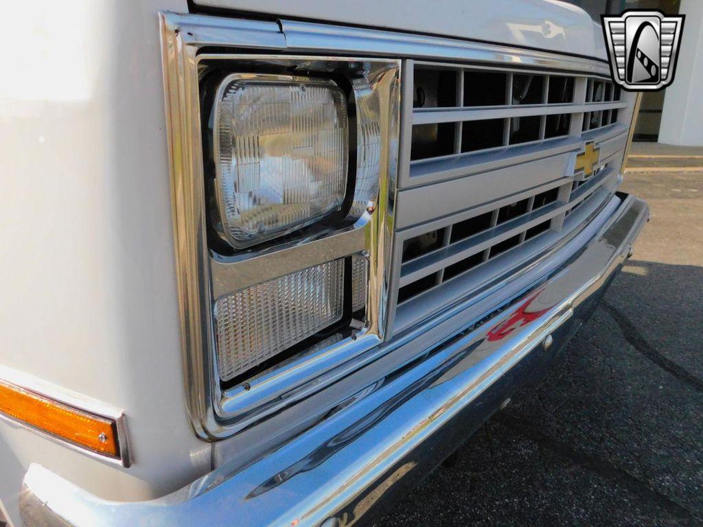 used 1987 Chevrolet V10 car, priced at $27,000