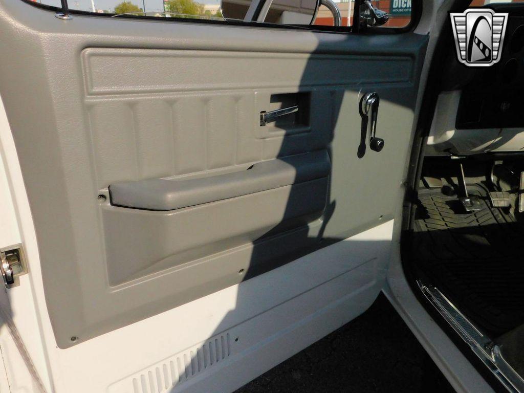 used 1987 Chevrolet V10 car, priced at $27,000