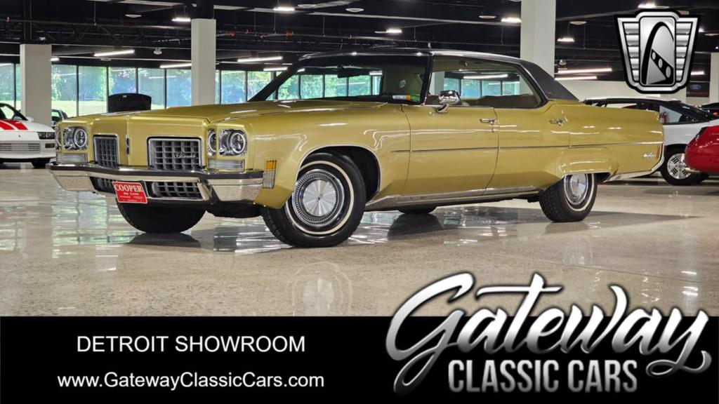used 1972 Oldsmobile 98 car, priced at $29,000