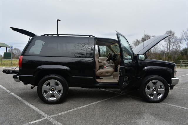 used 1998 Chevrolet Tahoe car, priced at $40,000